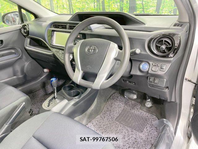Toyota AQUA 2016-01 8779479-8