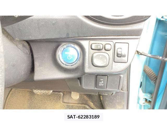 Toyota AQUA 2014-08 8779503-11