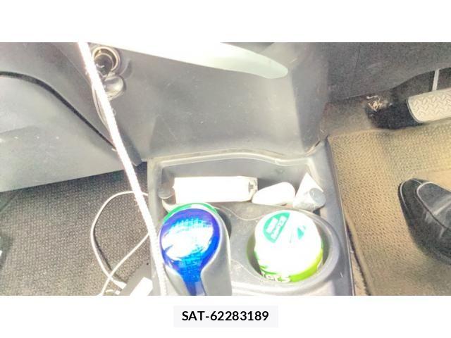 Toyota AQUA 2014-08 8779503-16