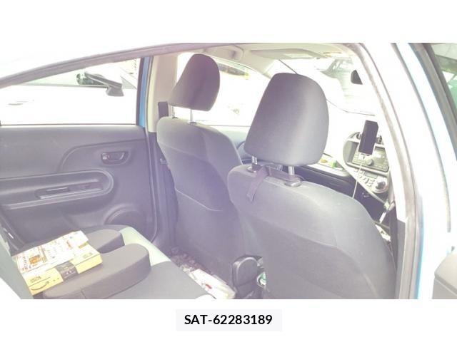 Toyota AQUA 2014-08 8779503-4