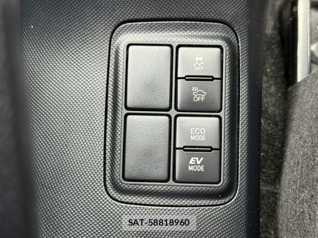 Toyota AQUA 2019-04 8779461-21