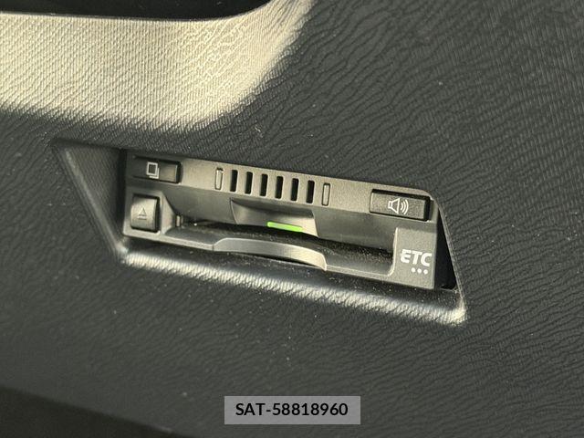 Toyota AQUA 2019-04 8779461-6