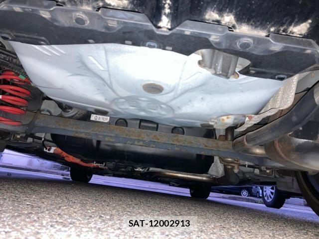 Toyota AQUA 2014-08 8779475-9