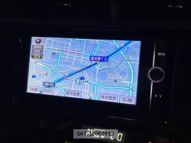 Toyota AQUA 2014-08 8779475-12