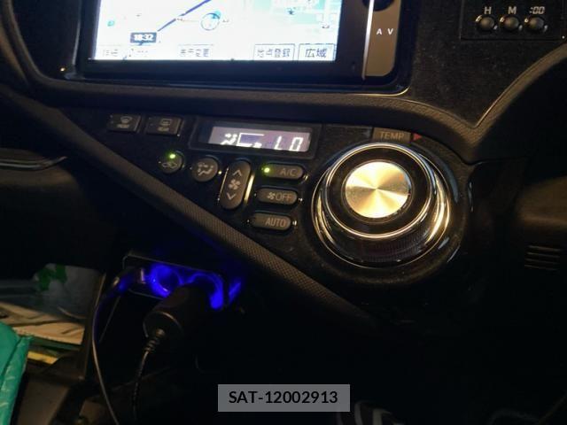 Toyota AQUA 2014-08 8779475-14