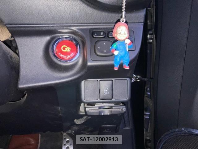 Toyota AQUA 2014-08 8779475-17