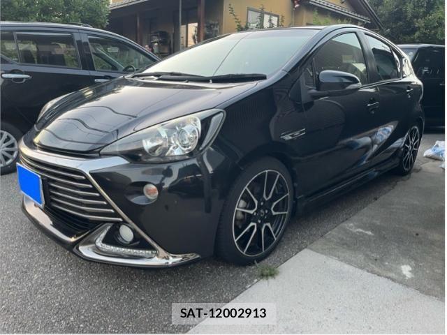 Toyota AQUA 2014-08 8779475-1