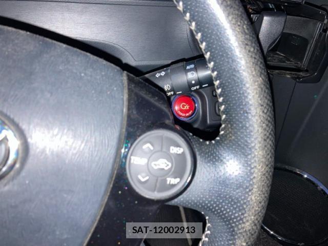 Toyota AQUA 2014-08 8779475-19
