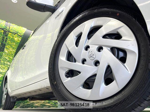 Toyota AQUA 2018-09 8779464-12
