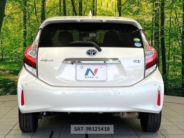 Toyota AQUA 2018-09 8779464-14