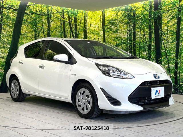 Toyota AQUA 2018-09 8779464-15