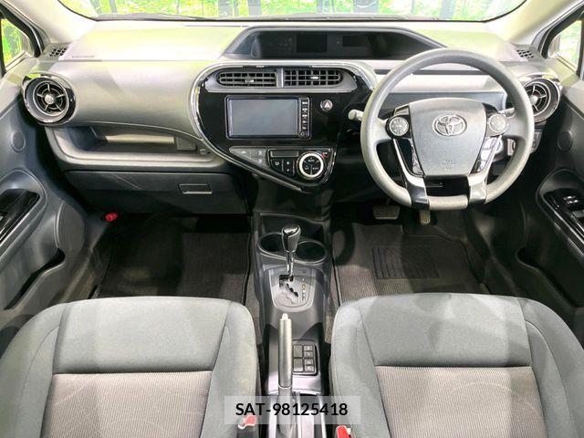 Toyota AQUA 2018-09 8779464-1