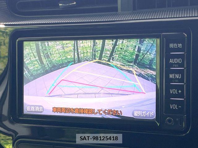 Toyota AQUA 2018-09 8779464-3