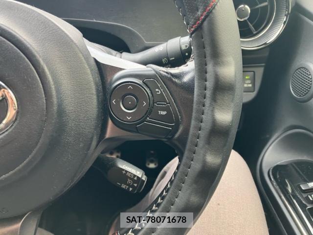 Toyota AQUA 2018-07 8779490-15