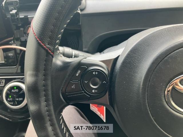 Toyota AQUA 2018-07 8779490-16