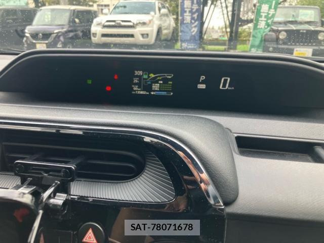 Toyota AQUA 2018-07 8779490-17