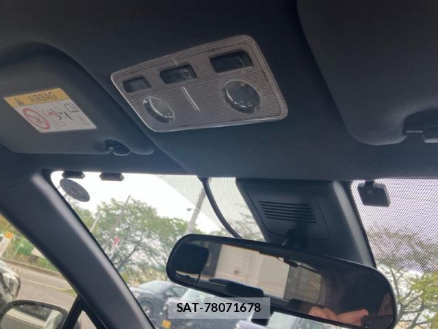 Toyota AQUA 2018-07 8779490-22