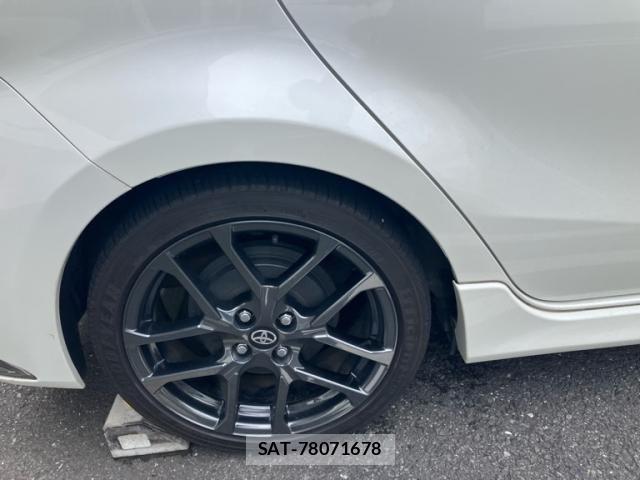 Toyota AQUA 2018-07 8779490-5
