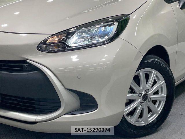 Toyota AQUA 2021-11 8779459-12