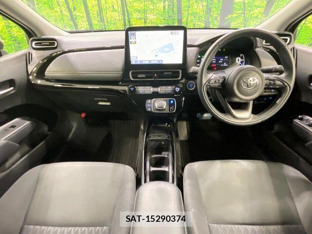 Toyota AQUA 2021-11 8779459-3