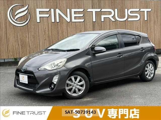 Toyota AQUA 2015-06 8779492-0