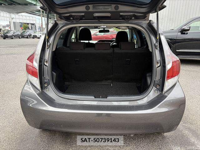 Toyota AQUA 2015-06 8779492-9