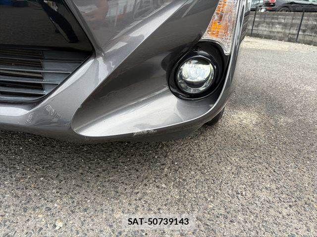 Toyota AQUA 2015-06 8779492-11