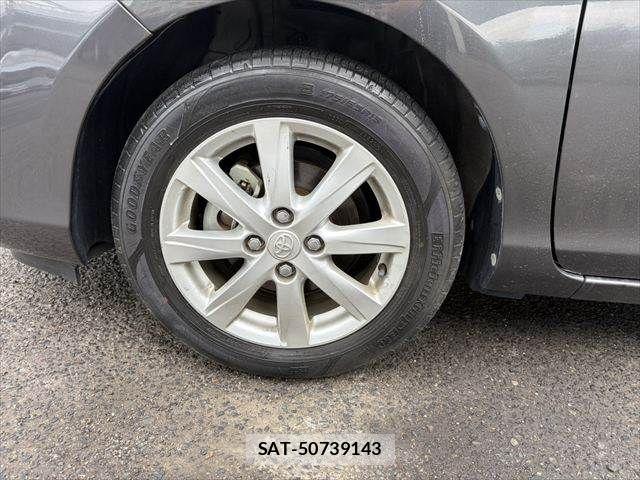 Toyota AQUA 2015-06 8779492-12