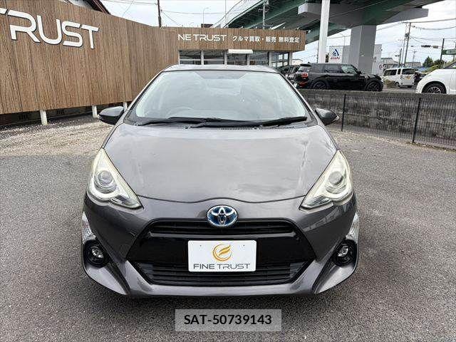 Toyota AQUA 2015-06 8779492-13