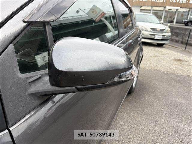 Toyota AQUA 2015-06 8779492-24
