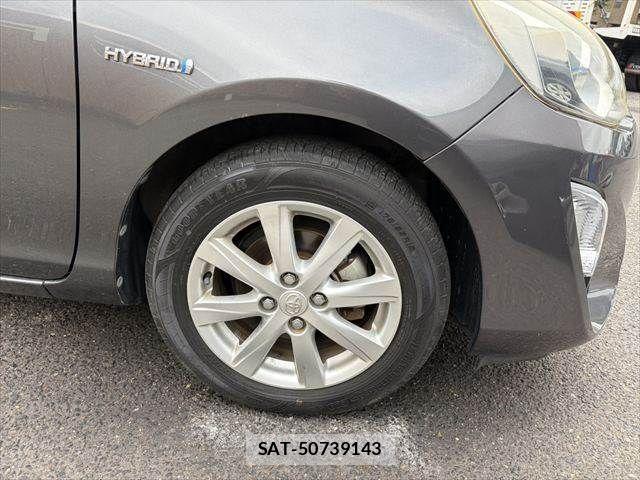 Toyota AQUA 2015-06 8779492-26