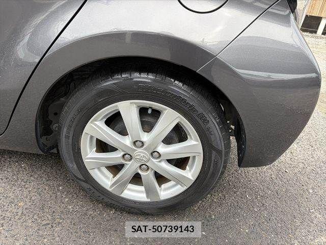 Toyota AQUA 2015-06 8779492-28