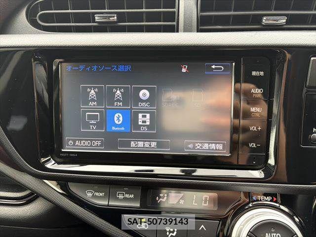 Toyota AQUA 2015-06 8779492-4