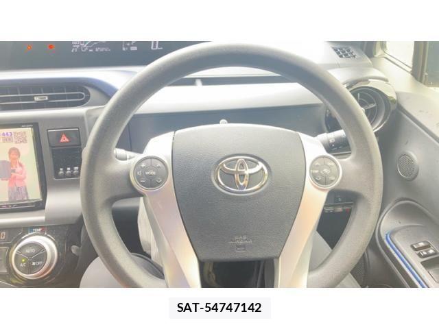Toyota AQUA 2016-03 8779499-11