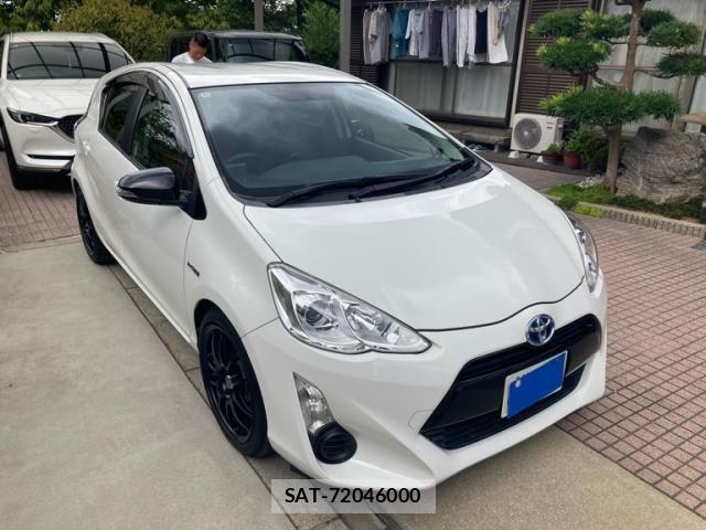 Toyota AQUA 2016-11 8779505-0