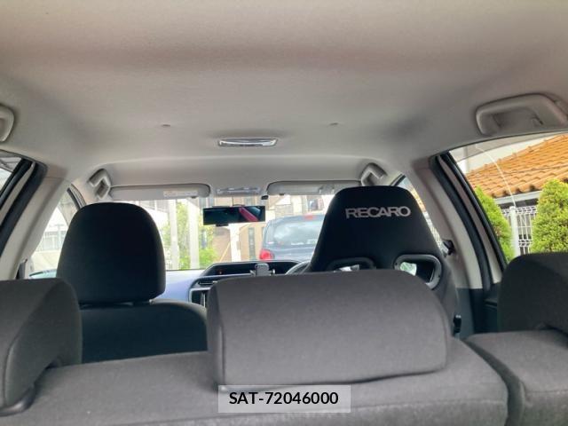 Toyota AQUA 2016-11 8779505-12