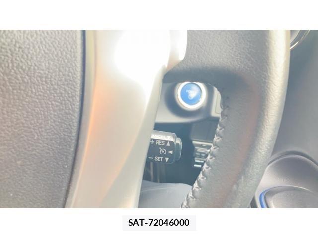 Toyota AQUA 2016-11 8779505-16
