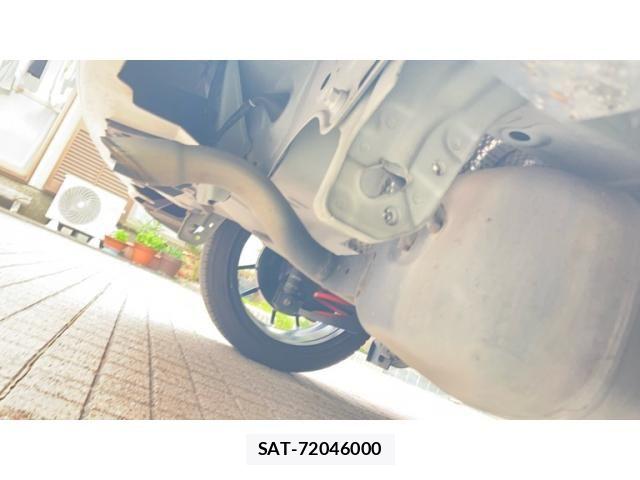 Toyota AQUA 2016-11 8779505-17