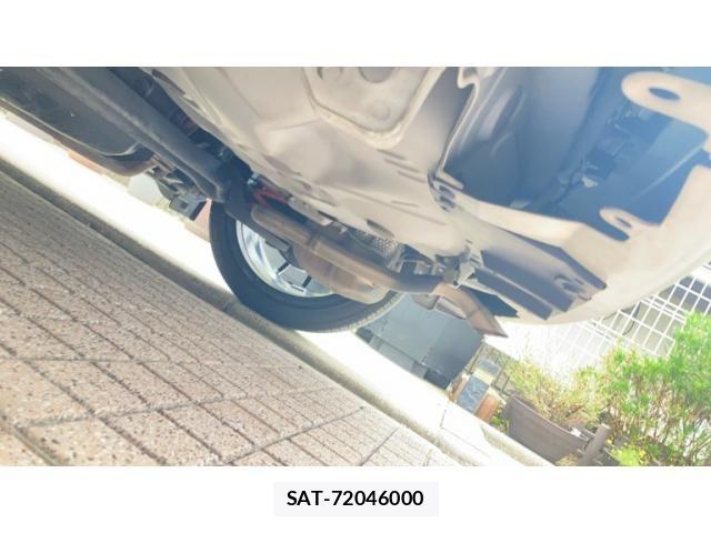 Toyota AQUA 2016-11 8779505-18
