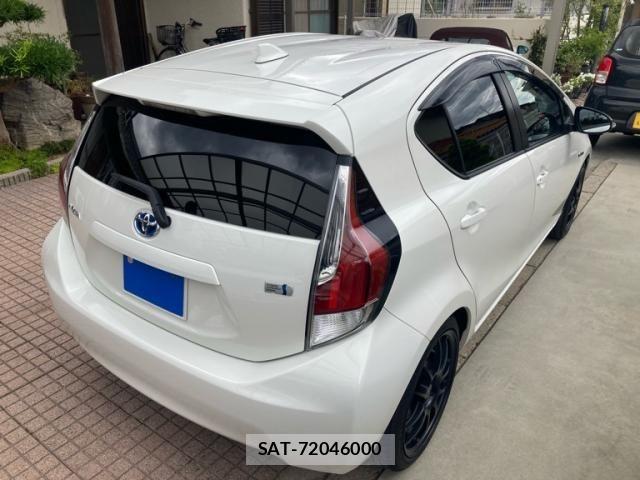 Toyota AQUA 2016-11 8779505-2