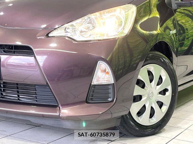 Toyota AQUA 2014-08 8779480-11
