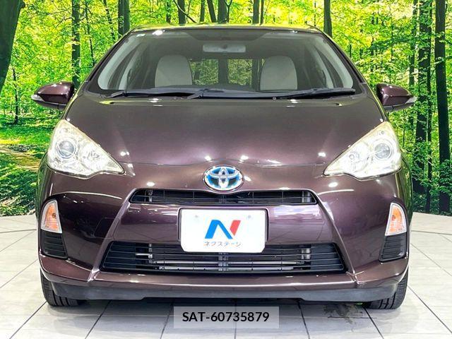 Toyota AQUA 2014-08 8779480-13