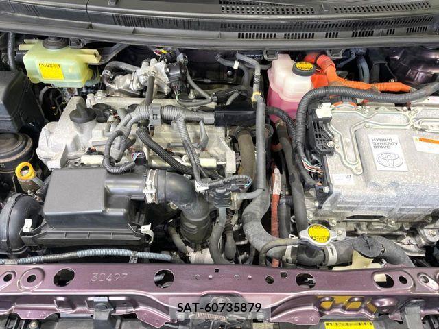 Toyota AQUA 2014-08 8779480-17