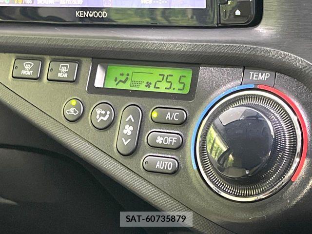 Toyota AQUA 2014-08 8779480-4