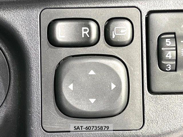 Toyota AQUA 2014-08 8779480-6