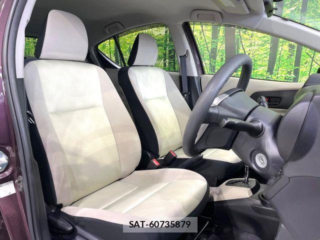 Toyota AQUA 2014-08 8779480-7