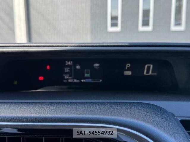 Toyota AQUA 2017-11 8779466-17