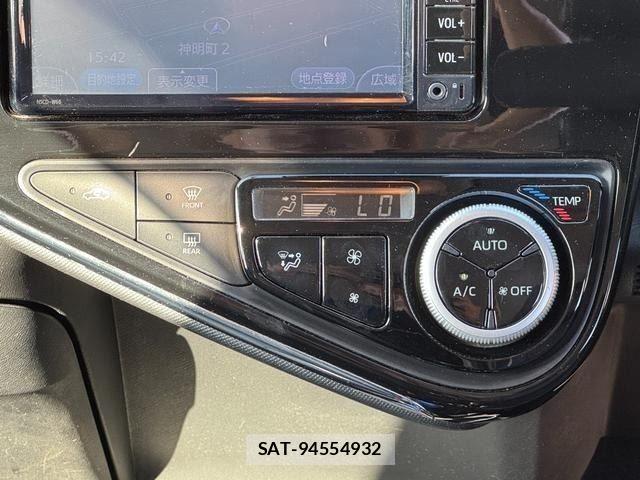 Toyota AQUA 2017-11 8779466-19