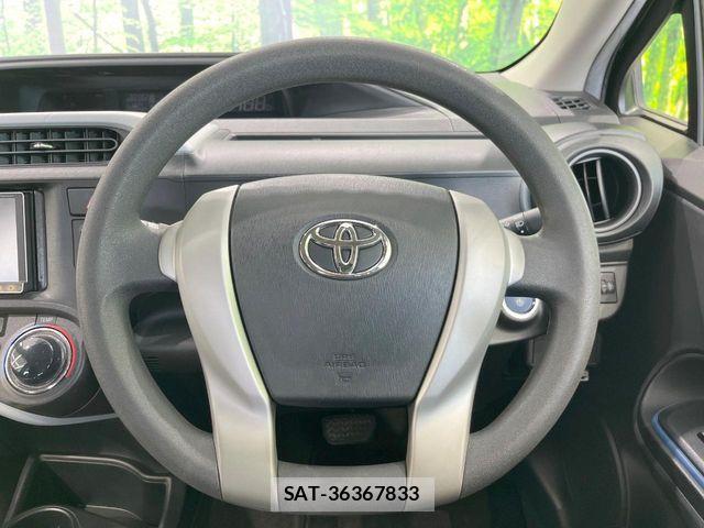 Toyota AQUA 2013-09 8779487-10