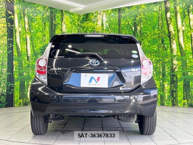 Toyota AQUA 2013-09 8779487-14
